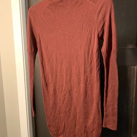 Quinn burgundy sweater - Picture 8 of 8
